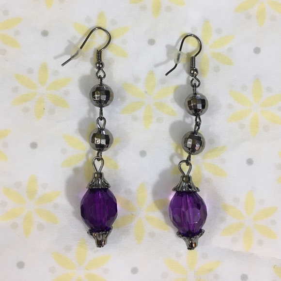 3/$20 Purple Drop Earrings - Picture 1 of 2
